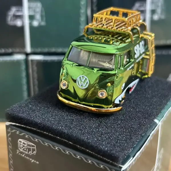 Diecast VW T1 Shark Pattern Model Green - Image 3