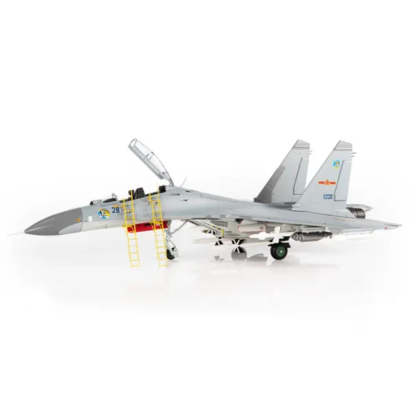 1/72 Su-27UBK Flanker-C Fighter Jet Model - Image 3