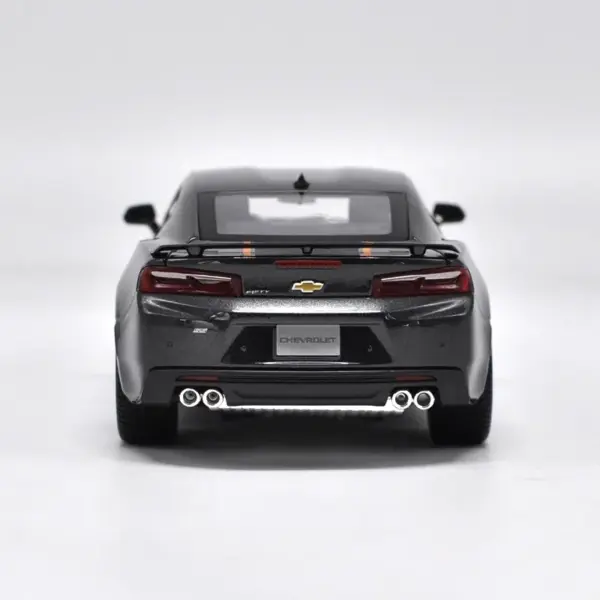 Maisto 1:18 50th Chevrolet Camaro SS Diecast Model - Image 4