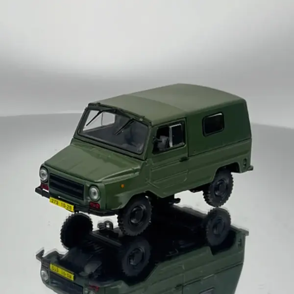 Soviet Luaz 969M 1/43 Scale Diecast Model - Image 5