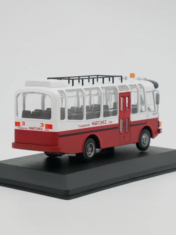 Hino Ecuador Diecast Bus Model 1:72 Display - Image 3