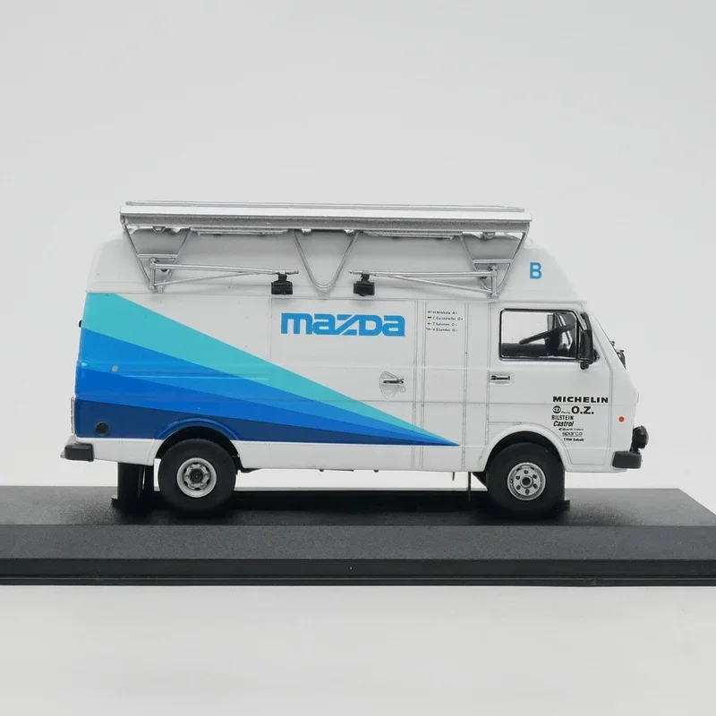 Diecast Volkswagen LT 40 Van Model 1990 3 Diecast Volkswagen LT 40 Van Model 1990 - Image 3