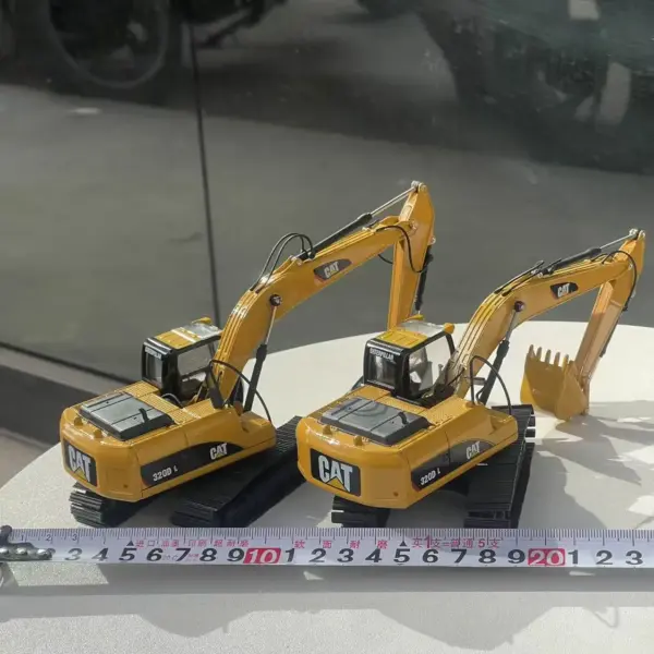 1/50 Scale Caterpillar CAT 320D L Alloy Model - Image 2