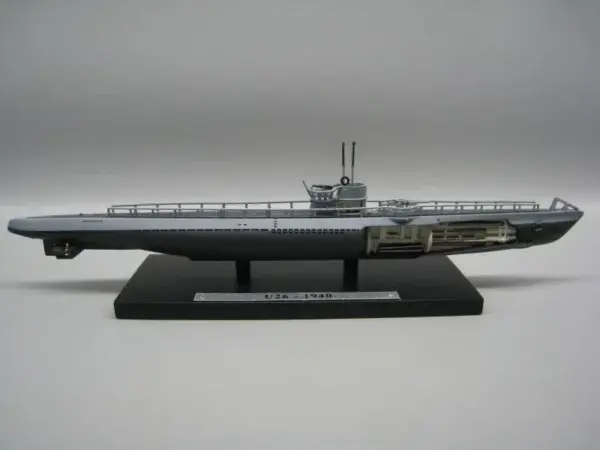 Diecast Alloy Submarine Model 1:350 Scale - Image 13