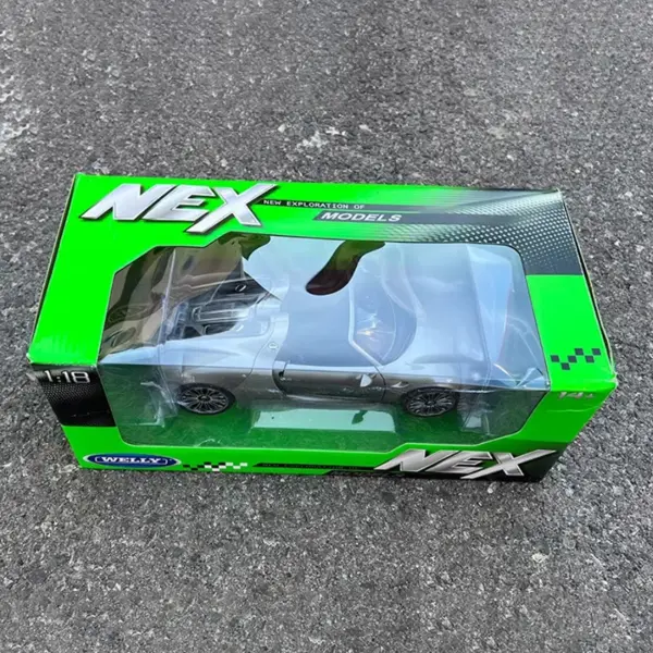 Welly 1:18 Scale Diecast Alloy 918 Spyder Model - Image 6