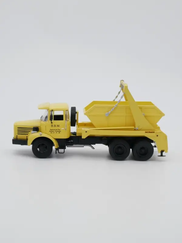 Ixo 1:43 Scale Berliet GLM Dump Truck Model - Image 3
