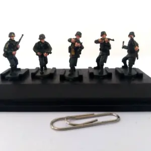 1/72 German Combat Soldier Set (5 Figures) 8 Sbdaa8f34aa5444fdb3a787286a5c3bc6q