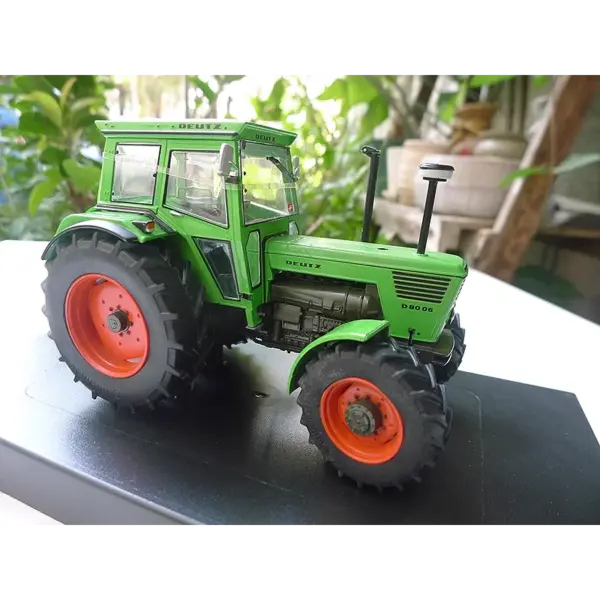 Diecast 1:32 Deutz D 80 06 Tractor Model - Image 4
