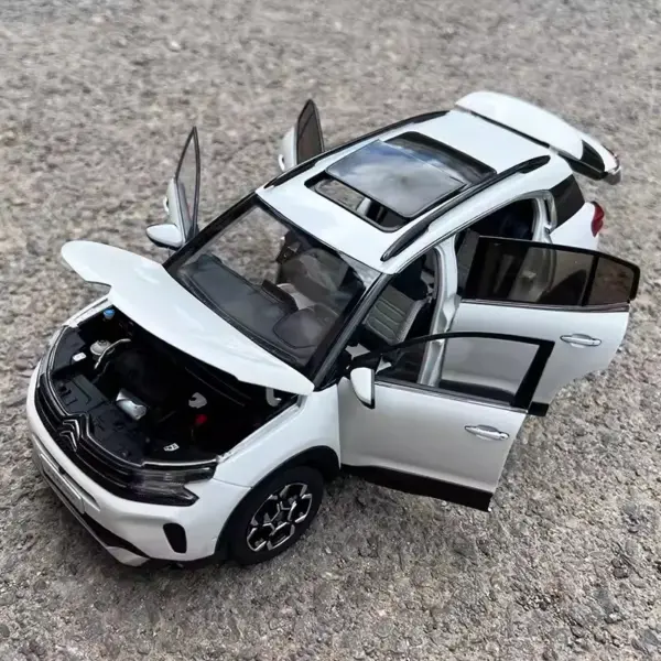 1:18 Citroen C5 AIRCROSS Alloy Diecast Model - Image 2