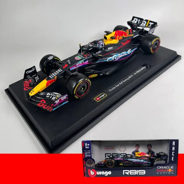 Bburago 1:18 Scale Red Bull Racing Model Set - Image 10