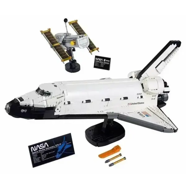Space Shuttle Discovery Building Blocks Set 2354 pcs - Image 4