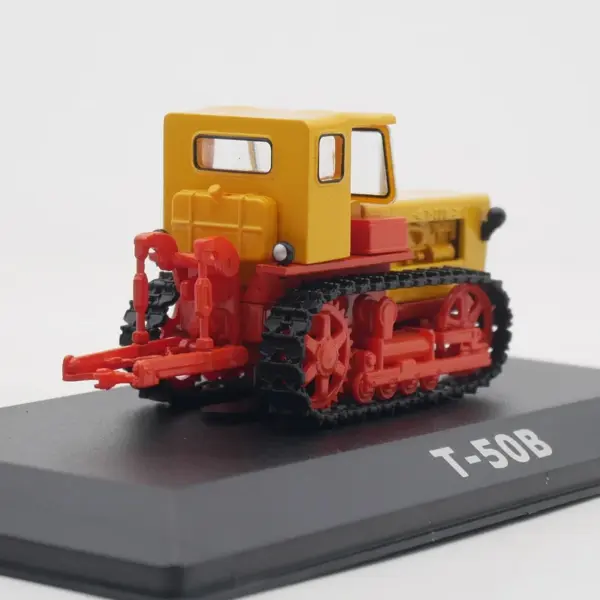 1:43 Scale T-50B Soviet Crawler Tractor Alloy Model - Image 5