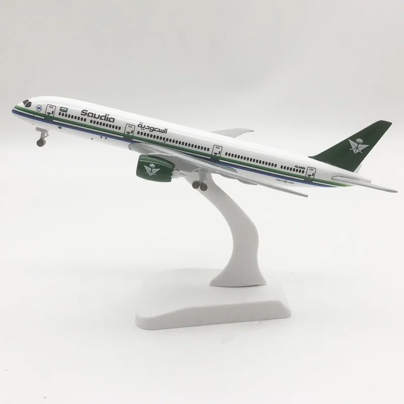 Saudi Airline 20cm Boeing 787 Diecast Model Aircraft 2 Saudi Airline 20cm Boeing 787 Diecast Model Aircraft - Image 2