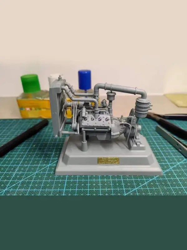Gecko Model Assembly Kit 1/16 Ford V8 Engine - Image 3