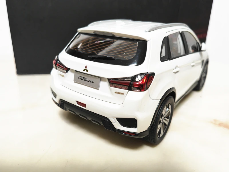 Mitsubishi ASX 2020 Diecast Model Car 1:18 Scale 5 Mitsubishi ASX 2020 Diecast Model Car 1:18 Scale - Image 5