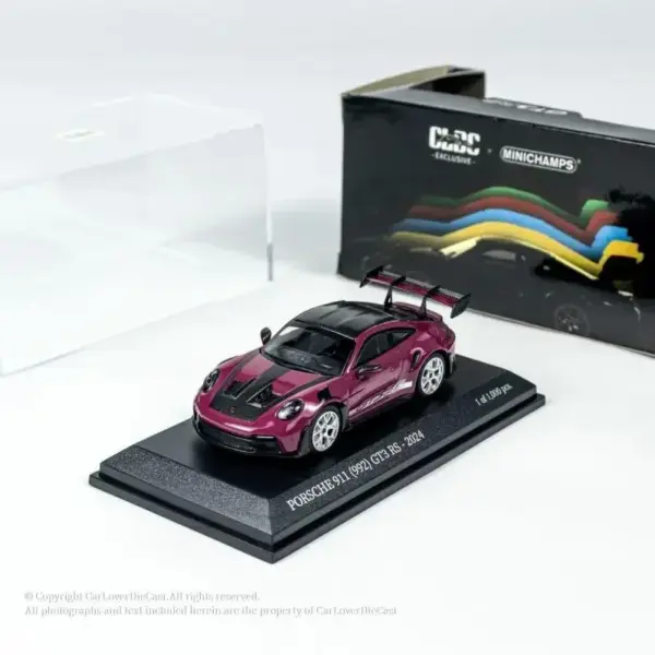 Minichamps 1:64 Porsche 911(992) GT3 RS Diecast Model - Image 24