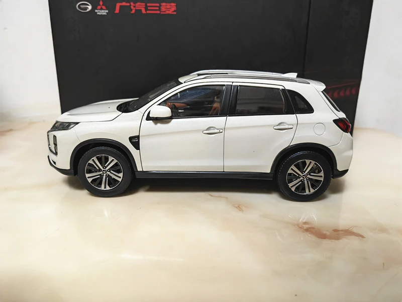 Mitsubishi ASX 2020 Diecast Model Car 1:18 Scale 2 Mitsubishi ASX 2020 Diecast Model Car 1:18 Scale - Image 2