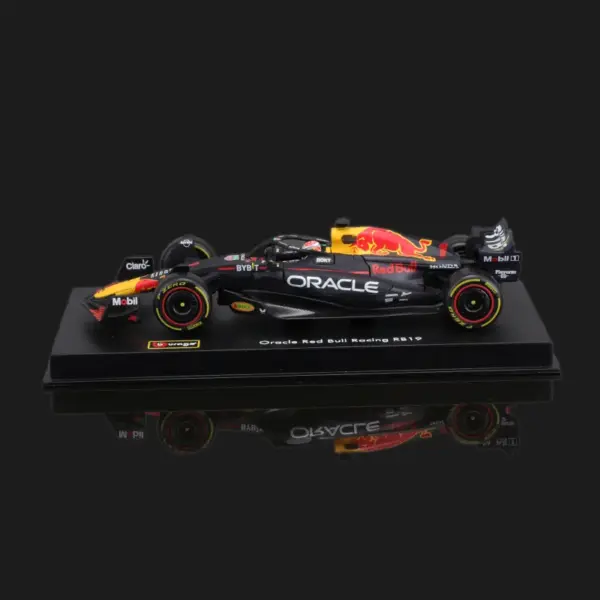 Bburago 1:43 Scale 2023 Red Bull RB19 Model - Image 4