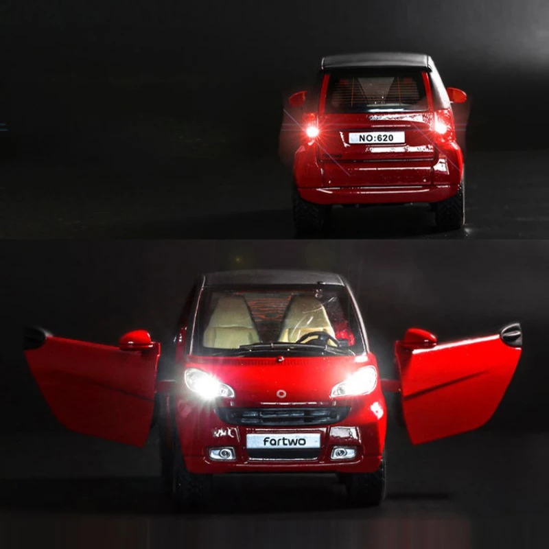 1:24 Alloy Smart Fortwo Diecast Car 3 1:24 Alloy Smart Fortwo Diecast Car - Image 3