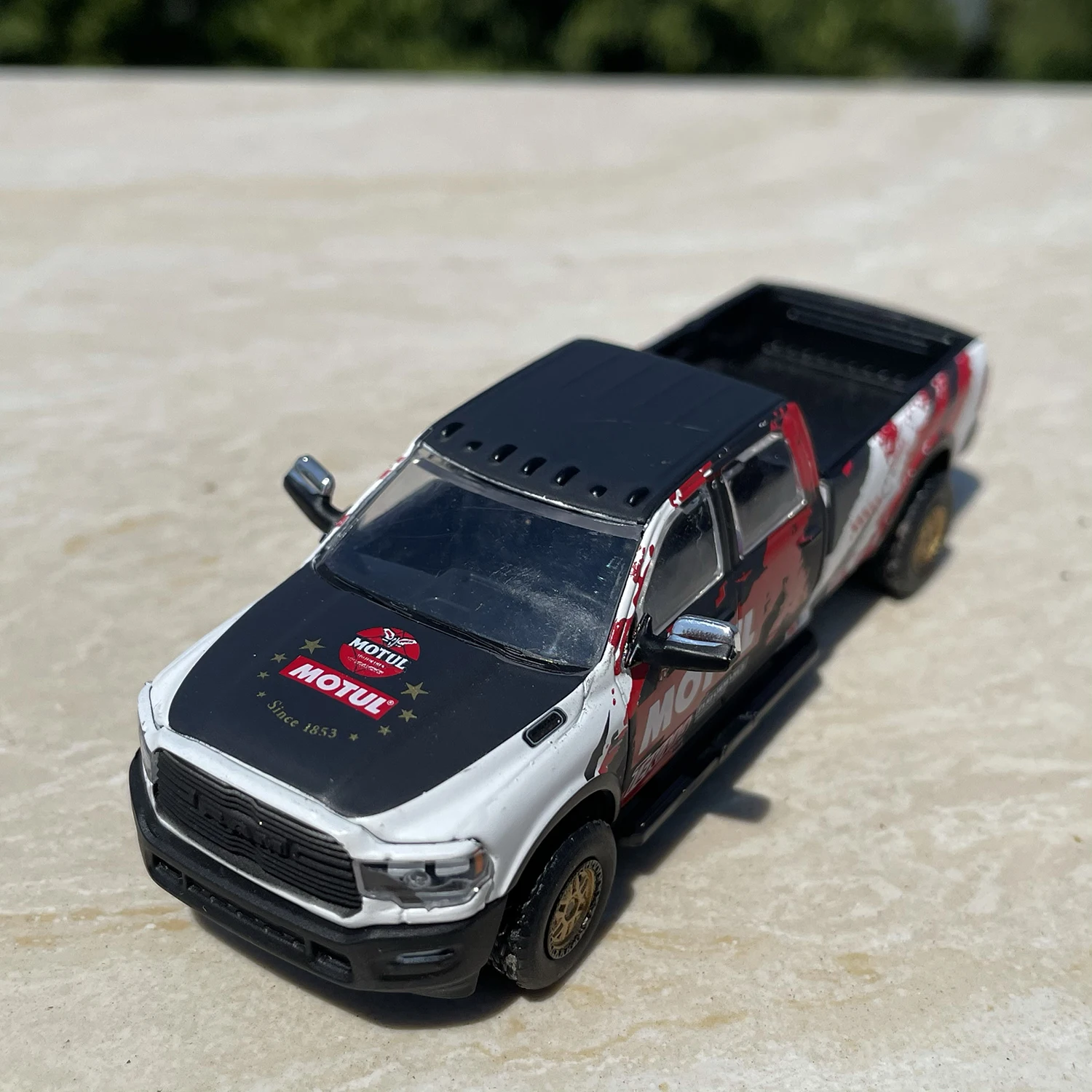 Diecast Alloy RAM 2500 Pickup Model 1:64 6 Diecast Alloy RAM 2500 Pickup Model 1:64 - Image 6