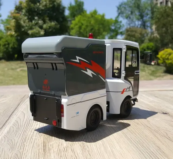 Diecast FLMSD18 Road Sweeper Model Collection - Image 12