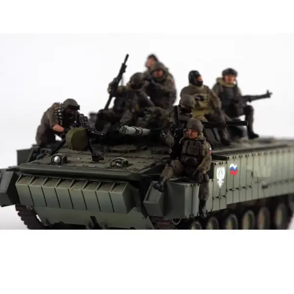 1/72 Scale Resin Russian Armored Vehicle & Soldiers Set - Image 6