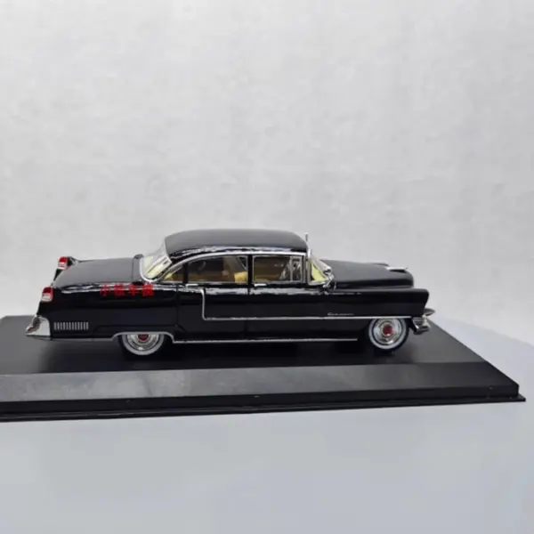 1955 Cadi Fleetwood Series 60 Diecast Model - Image 2