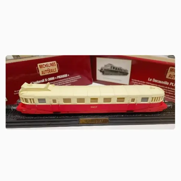 1:87 Scale X-2100 SNCF Light Rail Model - Image 2
