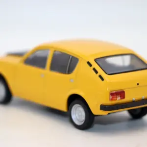 1/43 IZH-13 USSR Diecast Car for Collectors 9 Sca04c5d9d1df4032999b7ec767f8bc909