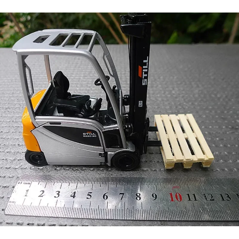 Diecast 1/25 STILL RX20-20 Forklift Model Toy 5 Diecast 1/25 STILL RX20-20 Forklift Model Toy - Image 5