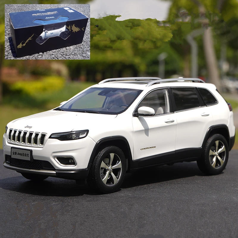1:18 Alloy Jeep Cherokee Diecast Model Vehicle 8 1:18 Alloy Jeep Cherokee Diecast Model Vehicle - Image 8