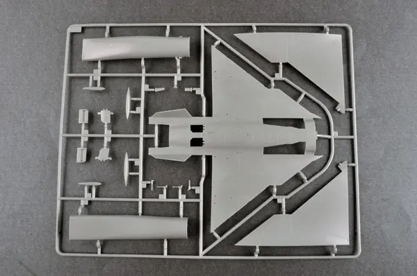 1/48 PLAAF J-10C Vigorous Dragon Fighter Model Kit - Image 11