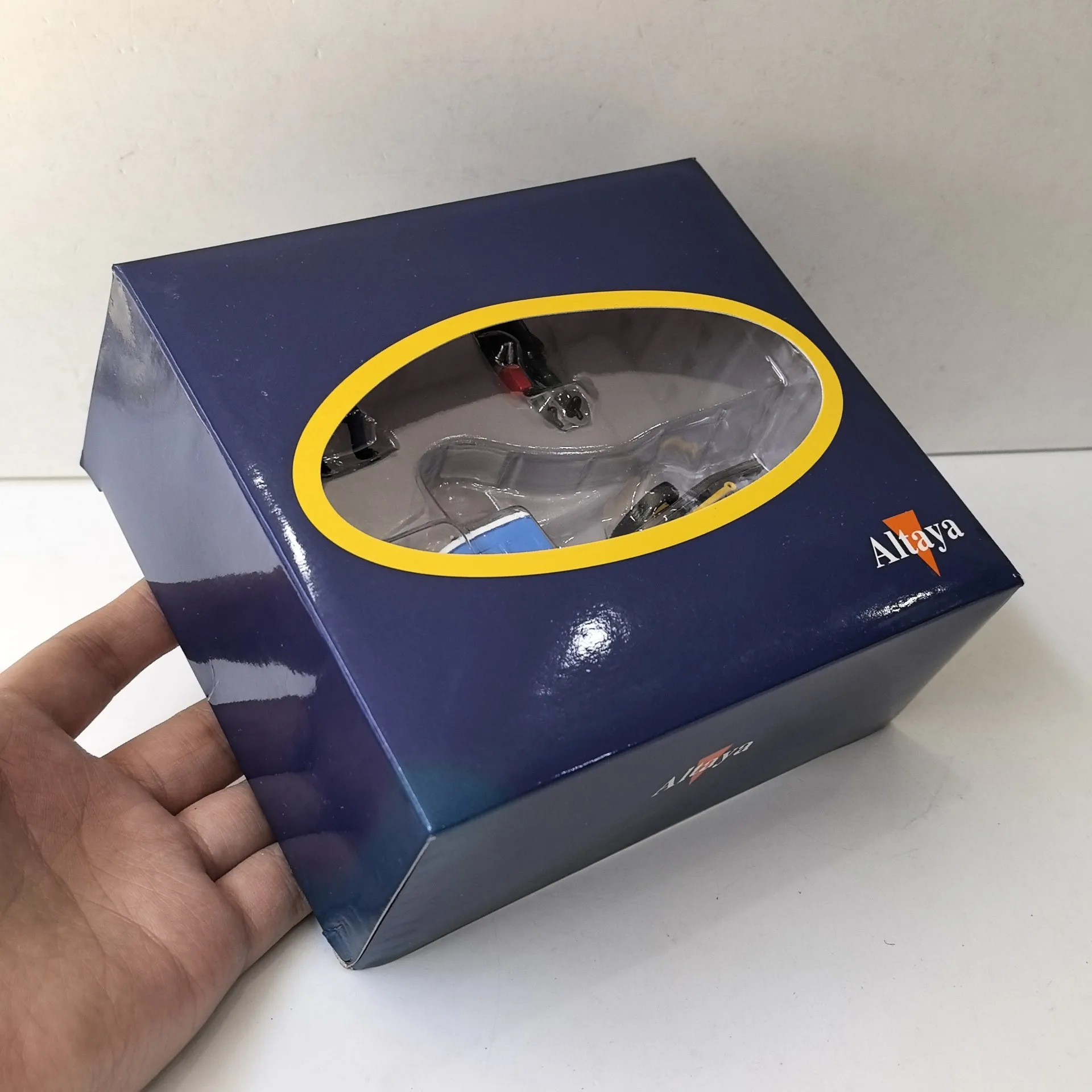 Diecast Renault Galion 1:43 Alloy Model 6 Diecast Renault Galion 1:43 Alloy Model - Image 6