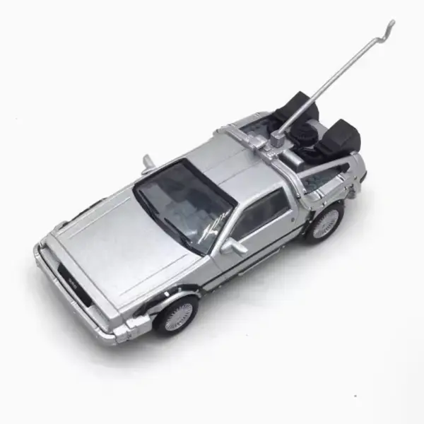 Malibu 1:64 Pontiac Firebird Delorean Diecast Model - Image 2