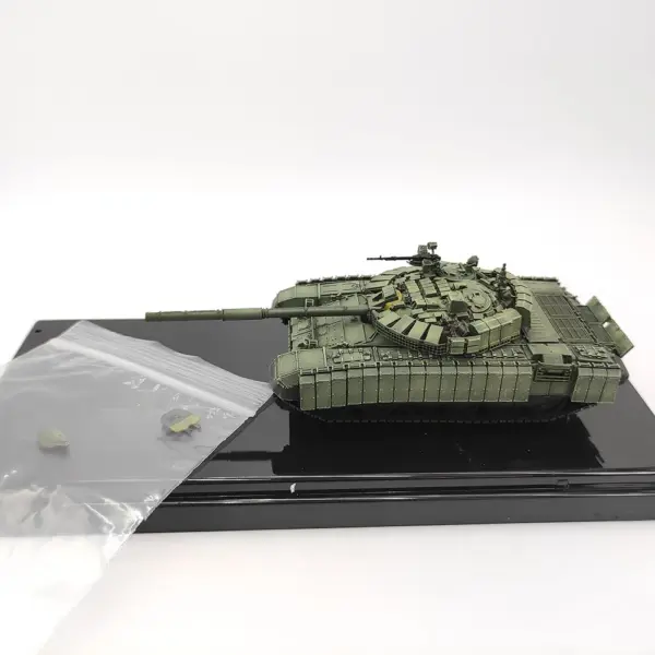 1/72 Scale Sanrong T-72 B3M Tank Model - Image 5