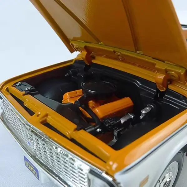 Diecast 1:25 Scale Chevrolet C-10 Pickup Model - Image 4