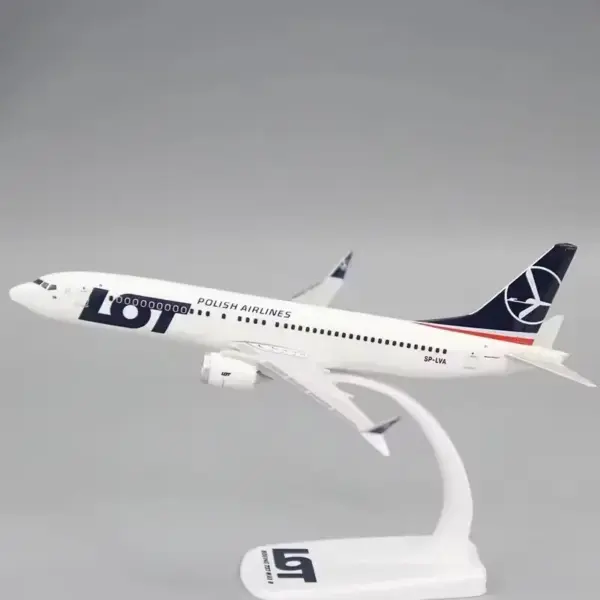 1:200 Scale B737 MAX8 LOT Polish Airlines Resin Model - Image 3