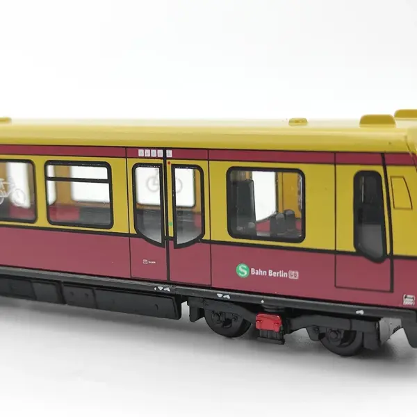 Lemke 1/120 Scale DB Train Berlin S-Bahn Model - Image 4