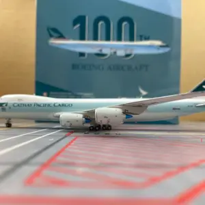 1:400 B747-8F Cathay Pacific Aircraft Model 11 Sd321ddb86b384212be47f3051cfaf52dO