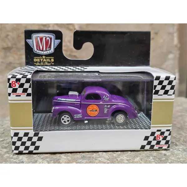 M2 1:64 Willis Beetle Van Diecast Model - Image 13