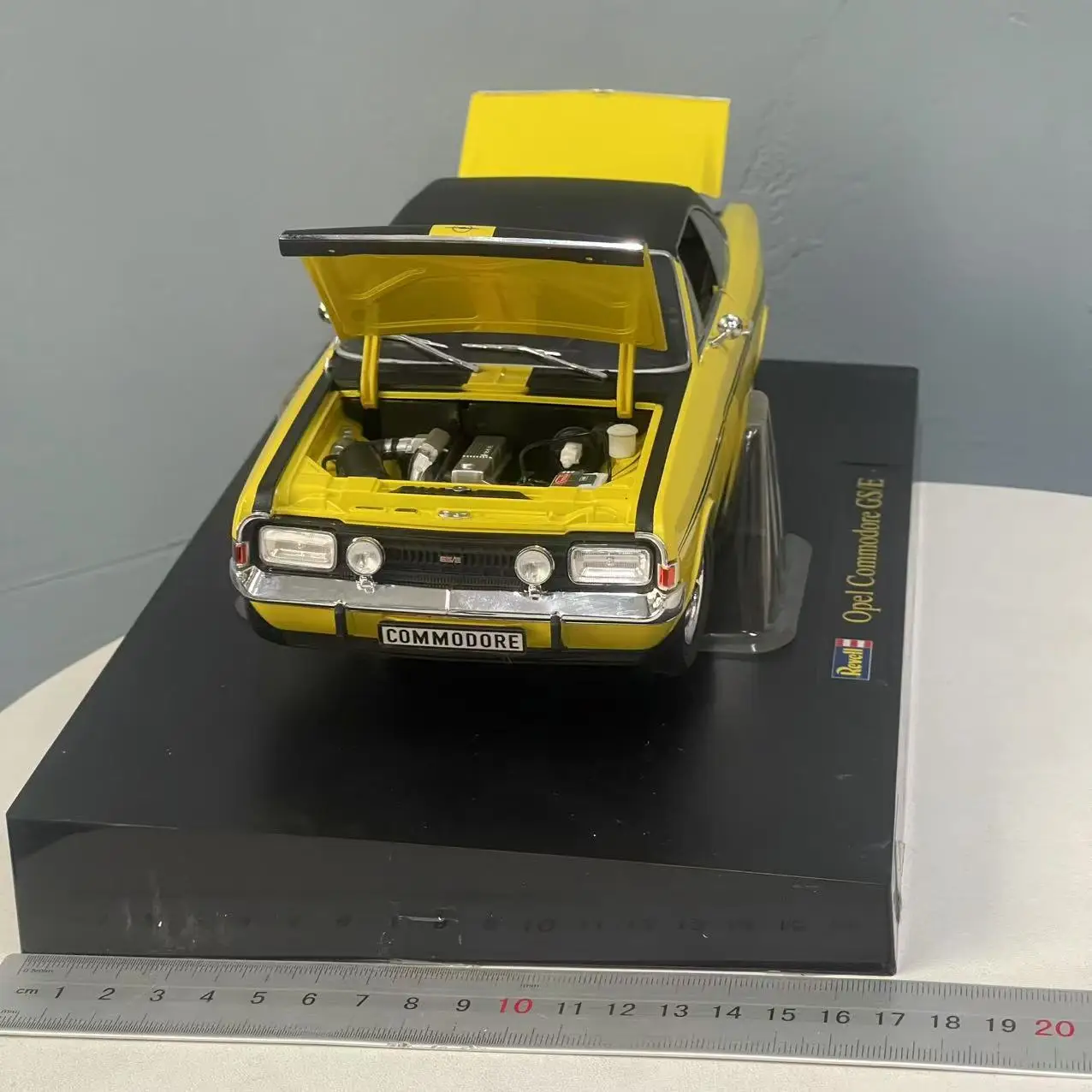 1:18 Scale 1972 Opel Commodore GS/E Model 7 1:18 Scale 1972 Opel Commodore GS/E Model - Image 7