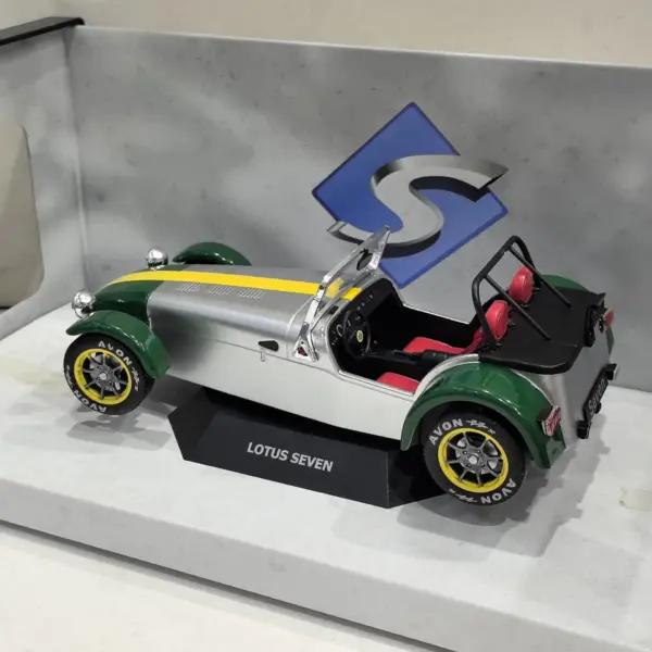 Diecast SOLIDO 1/18 Lotus Seven Model Car - Image 3