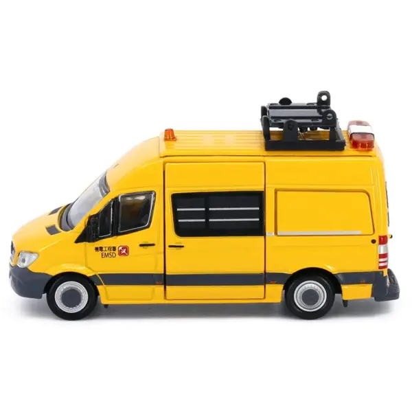 1:76 Scale Alloy Sprinter Diecast Car Model - Image 6