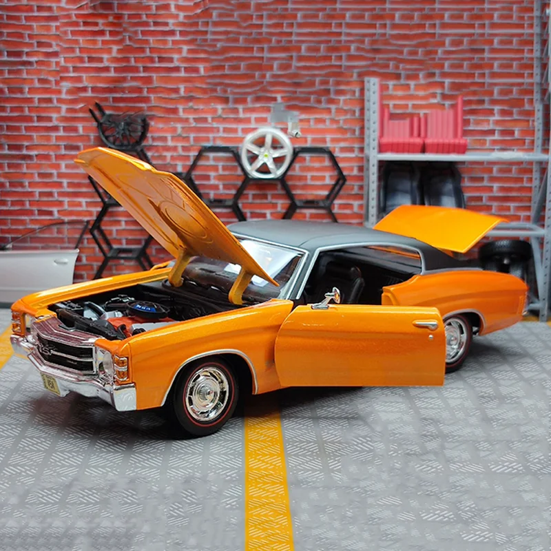Maisto 1:18 Chevy Chevelle SS 454 Diecast Model 6 Maisto 1:18 Chevy Chevelle SS 454 Diecast Model - Image 6