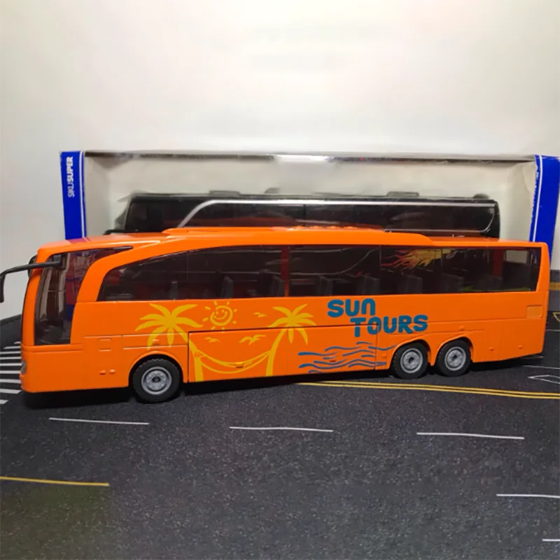 Siku 1:50 Diecast TRAVEGO Bus 3738 Alloy Model 3 Siku 1:50 Diecast TRAVEGO Bus 3738 Alloy Model - Image 3