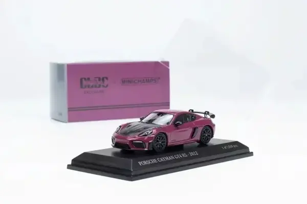 Minichamps 1:64 Porsche 911(992) GT3 RS Diecast Model - Image 10