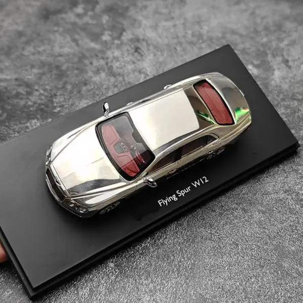 Diecast 1:43 Scale Flying Super W12 Alloy Car Model - Image 3