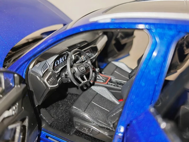 Diecast FAW Q3 SUV 1:18 Model Collection 19 Diecast FAW Q3 SUV 1:18 Model Collection - Image 19