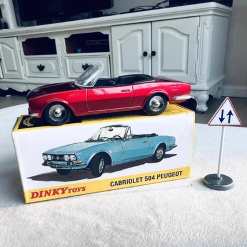 1:43 Dinky Cabriolet Alloy Model Car 8 1:43 Dinky Cabriolet Alloy Model Car - Image 8