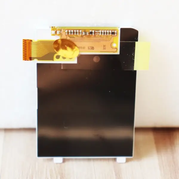 iPod Nano 3rd LCD Display Screen Replacement - Image 5